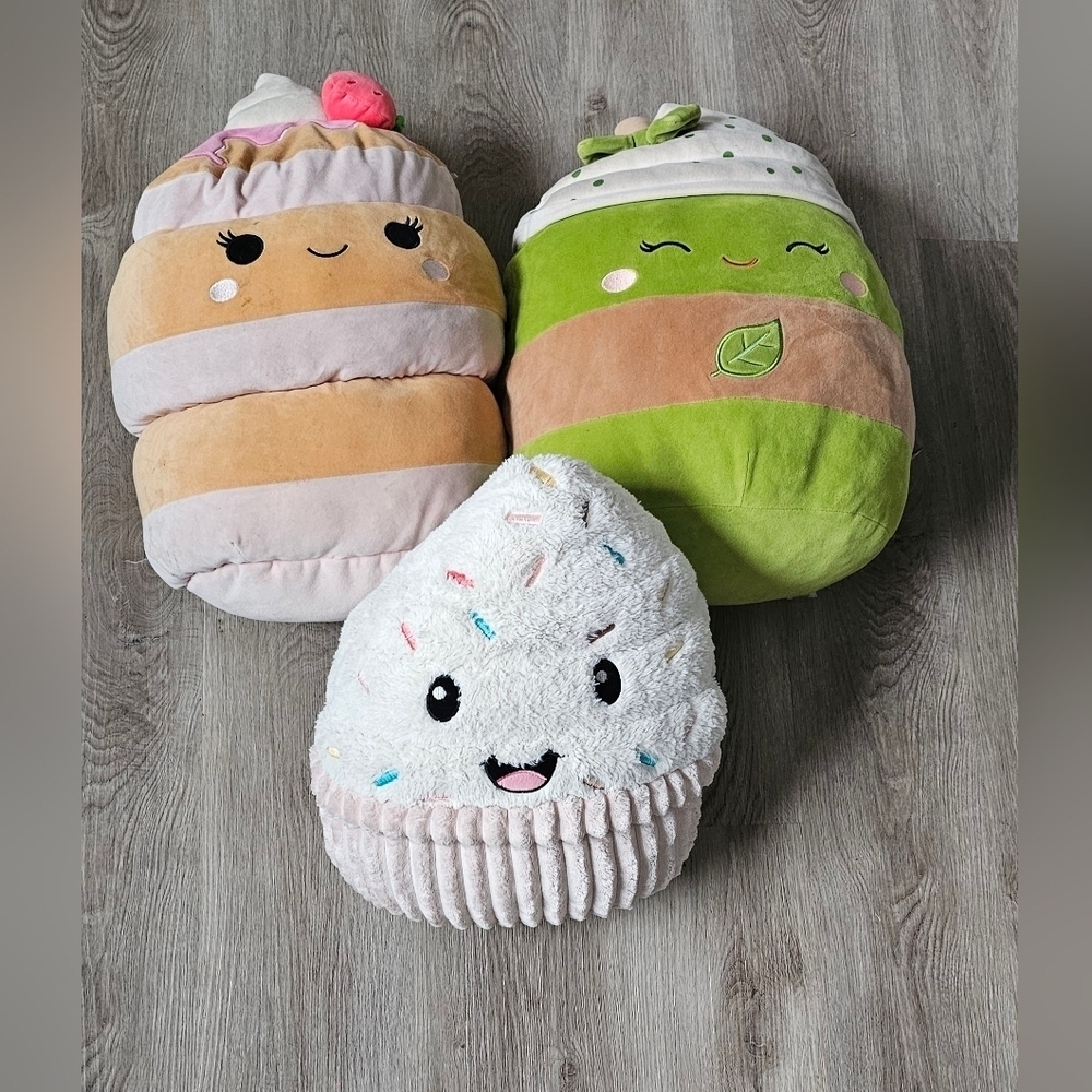 Plush Dessert Trio Bundle – Strawberry Stack, Matcha Swirl, and Sprinkle Cupcake